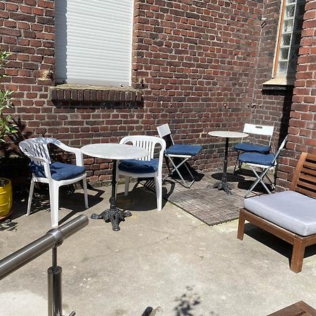 2 Rooms, Free Parking, 25 Min To Duesseldorf, 150 Mbps Wlan Duisburg Exteriér fotografie
