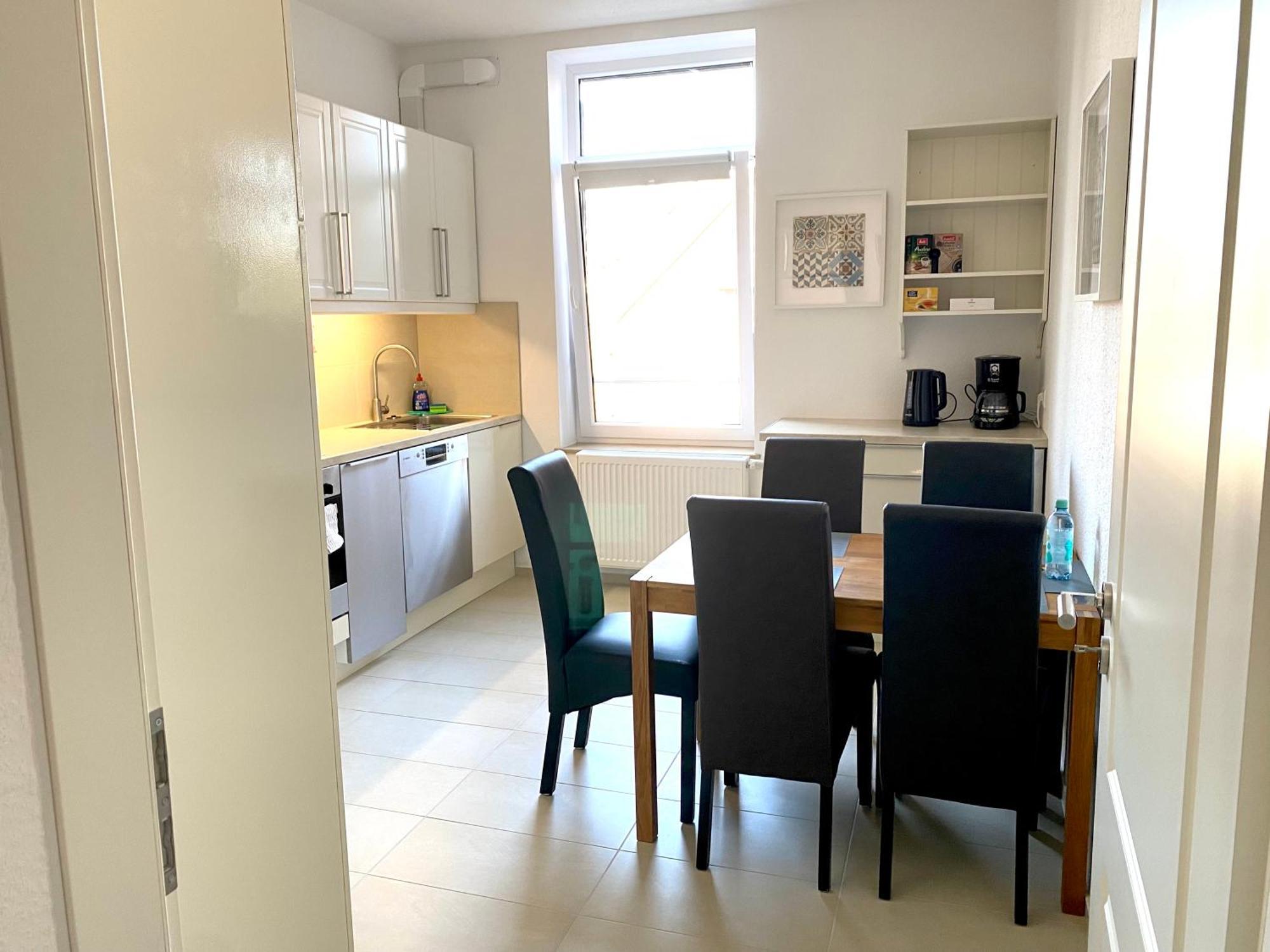 2 Rooms, Free Parking, 25 Min To Duesseldorf, 150 Mbps Wlan Duisburg Exteriér fotografie